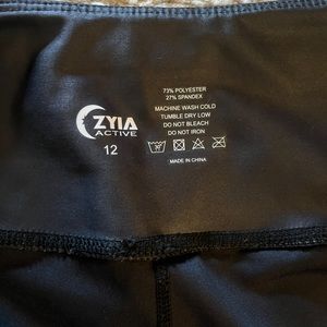 Zyia Metallic Light n tTght